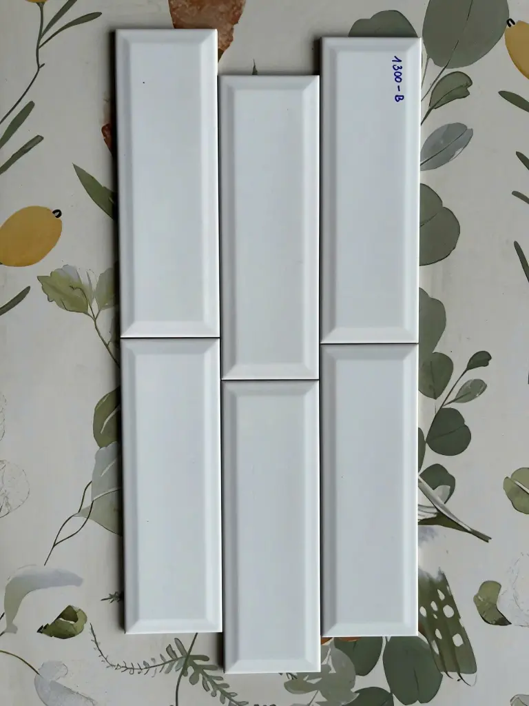 [DSC-PSTA1300-B] Gạch thẻ trang trí VN, KT 100x300 mm trắng bóng vát cạnh mã PSTA1300-B loại ưu