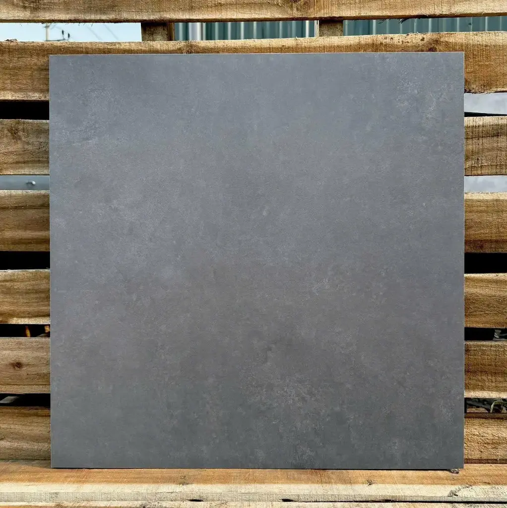 [22C-660-5184] 22C-660-5184 Gạch lát kích thước 600x600mm - Màu ghi đậm, vân beton, men mờ
