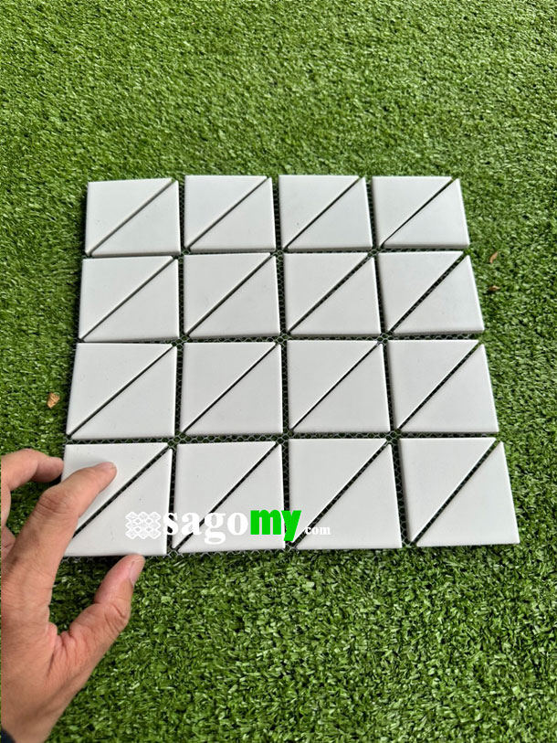 [DSC-2608-43381] Gạch Hình Tam Giác Màu Trắng Trơn Men Mờ