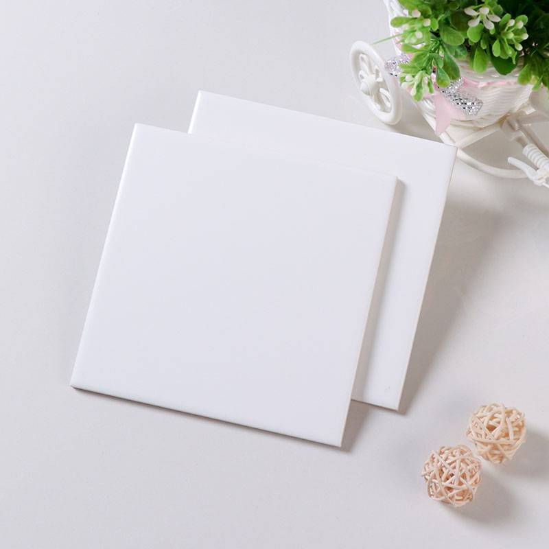 Gạch thẻ Việt Nam KT 150x150mm trắng bóng loại 1 mã STA150150