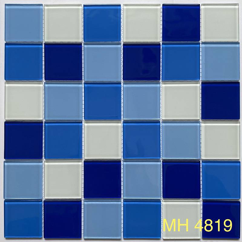 Gạch mosaic thủy tinh ốp bể bơi 48x48mm trộn màu MH 4819